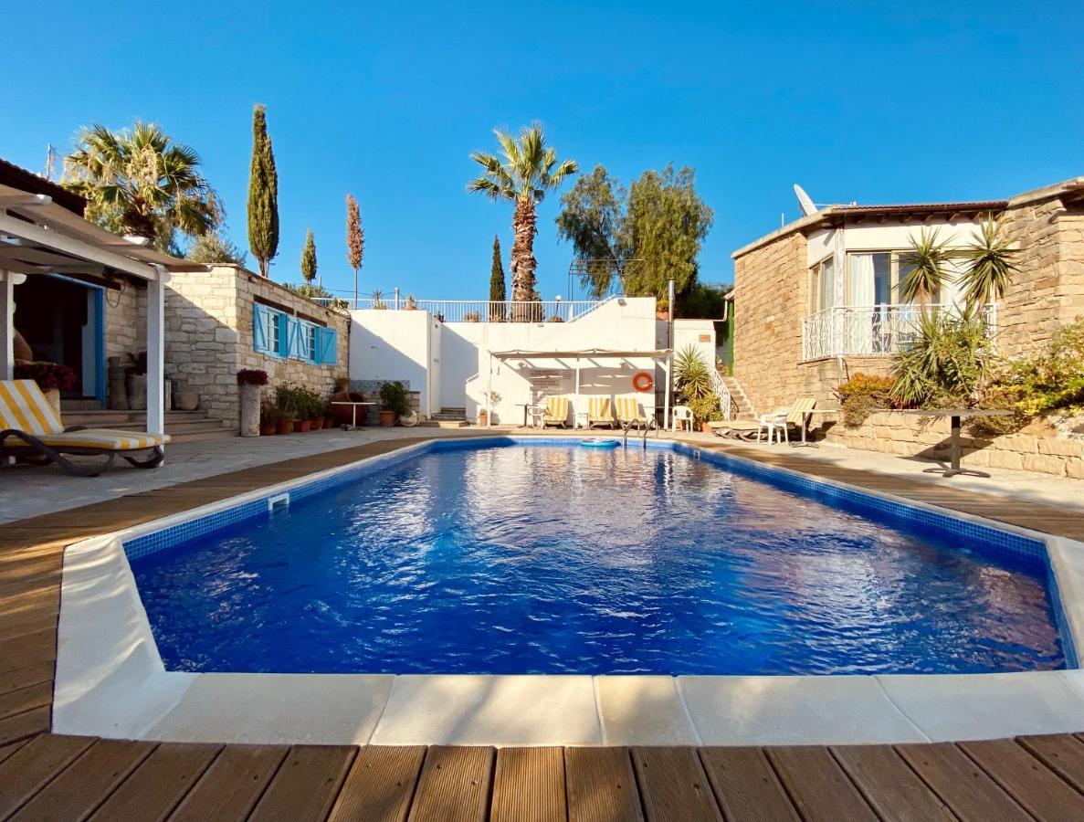 Adamos Hotel Apartments Tochni Exterior photo