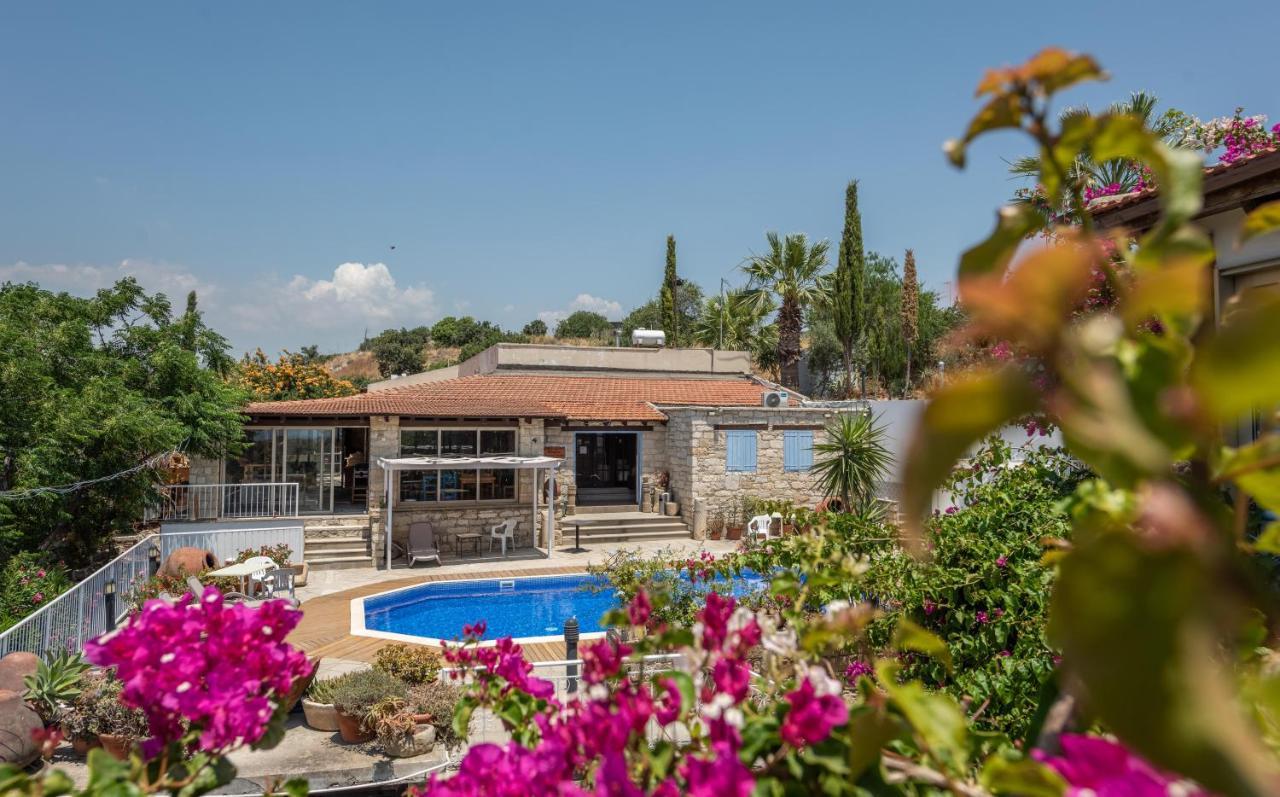 Adamos Hotel Apartments Tochni Exterior photo