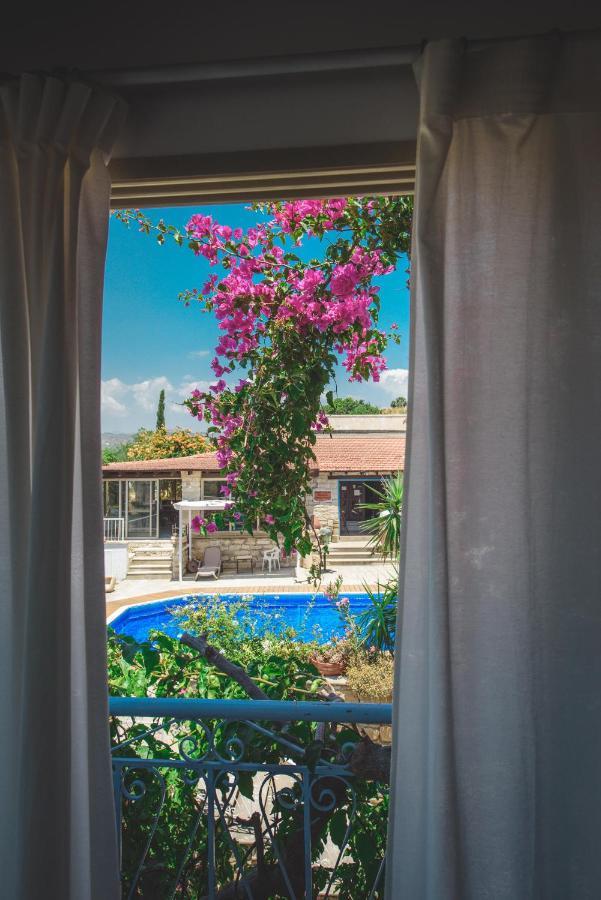 Adamos Hotel Apartments Tochni Exterior photo