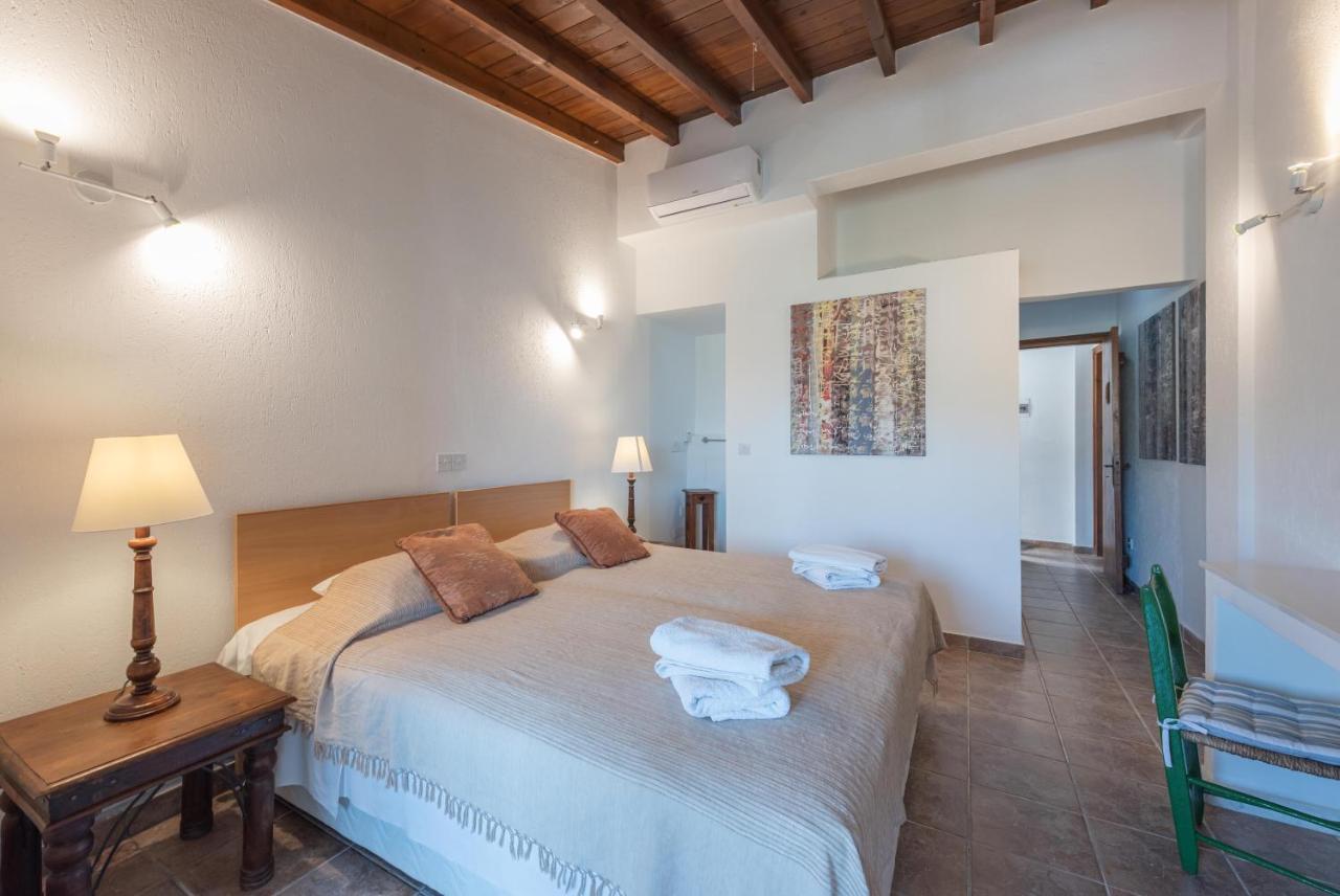 Adamos Hotel Apartments Tochni Exterior photo