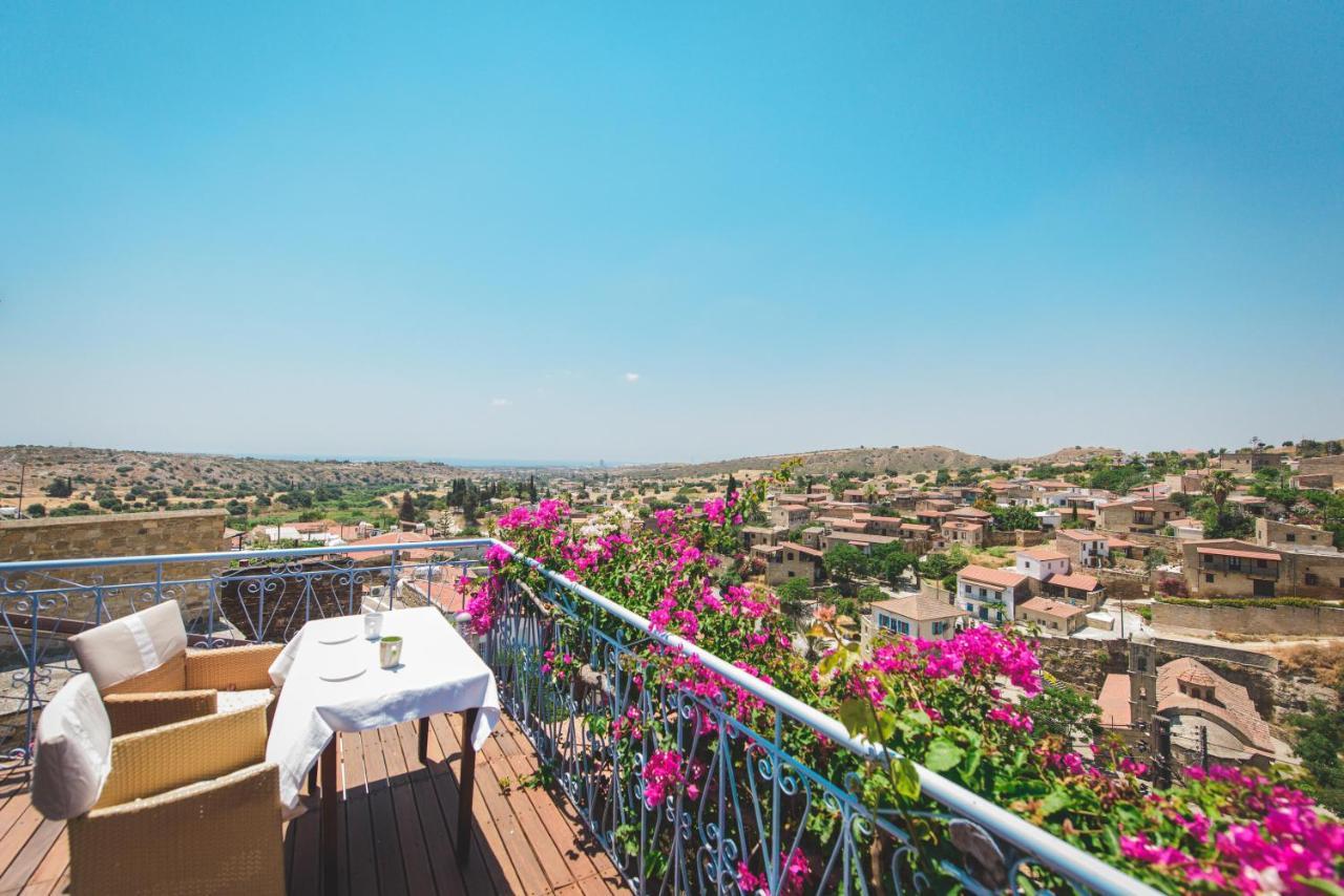 Adamos Hotel Apartments Tochni Exterior photo
