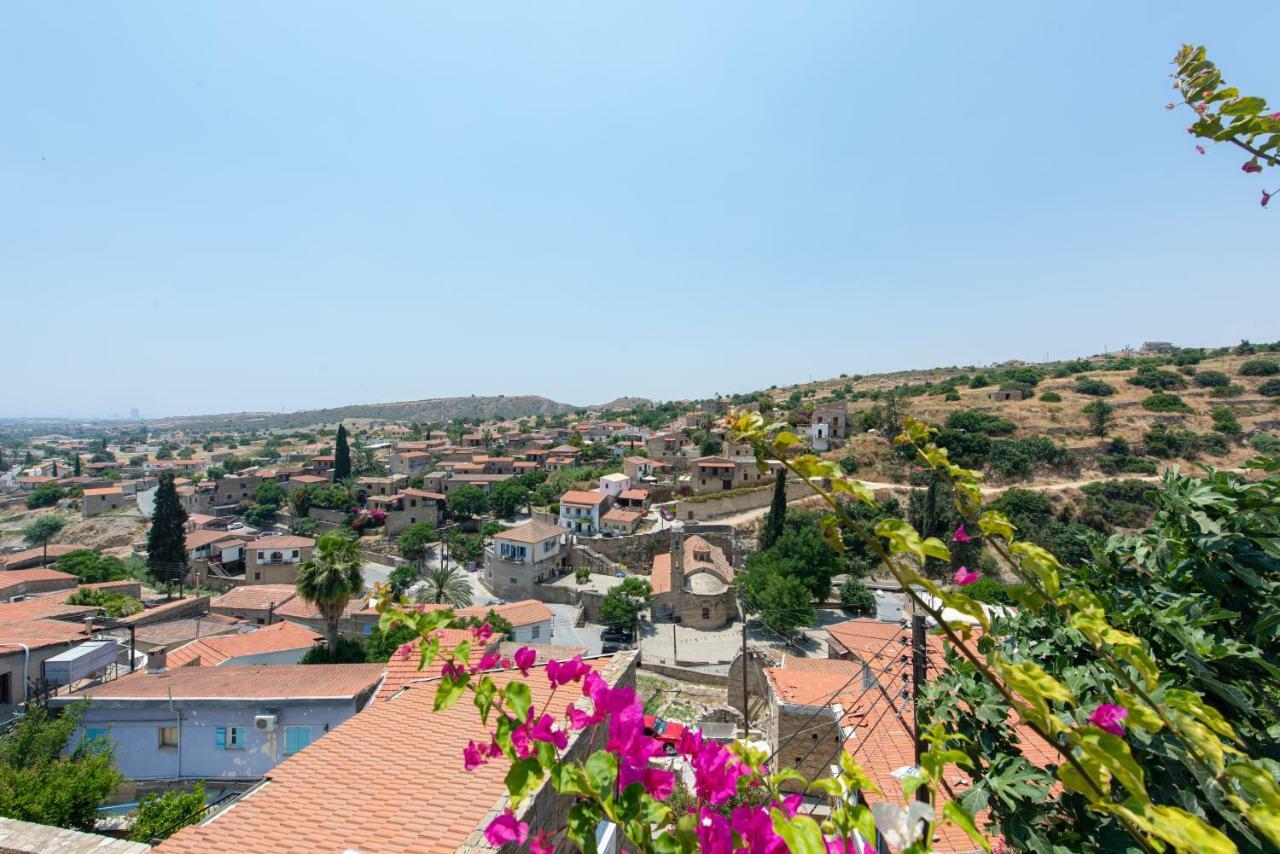 Adamos Hotel Apartments Tochni Exterior photo
