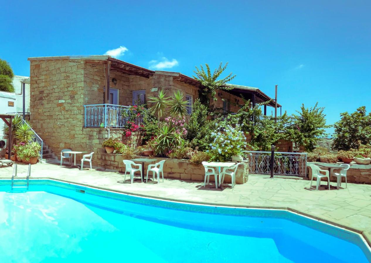 Adamos Hotel Apartments Tochni Exterior photo